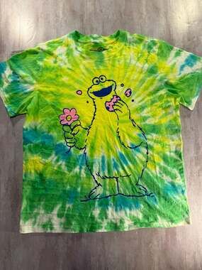 Sesame Street Cookie Monster Tie Dye Graphic T-Shirt Size Small